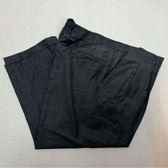 Men's Jos. A. Bank Gray Plaid 2-Button 54R Blazer Jacket 48x26 Pants Portly Suit - Picture 7 of 10